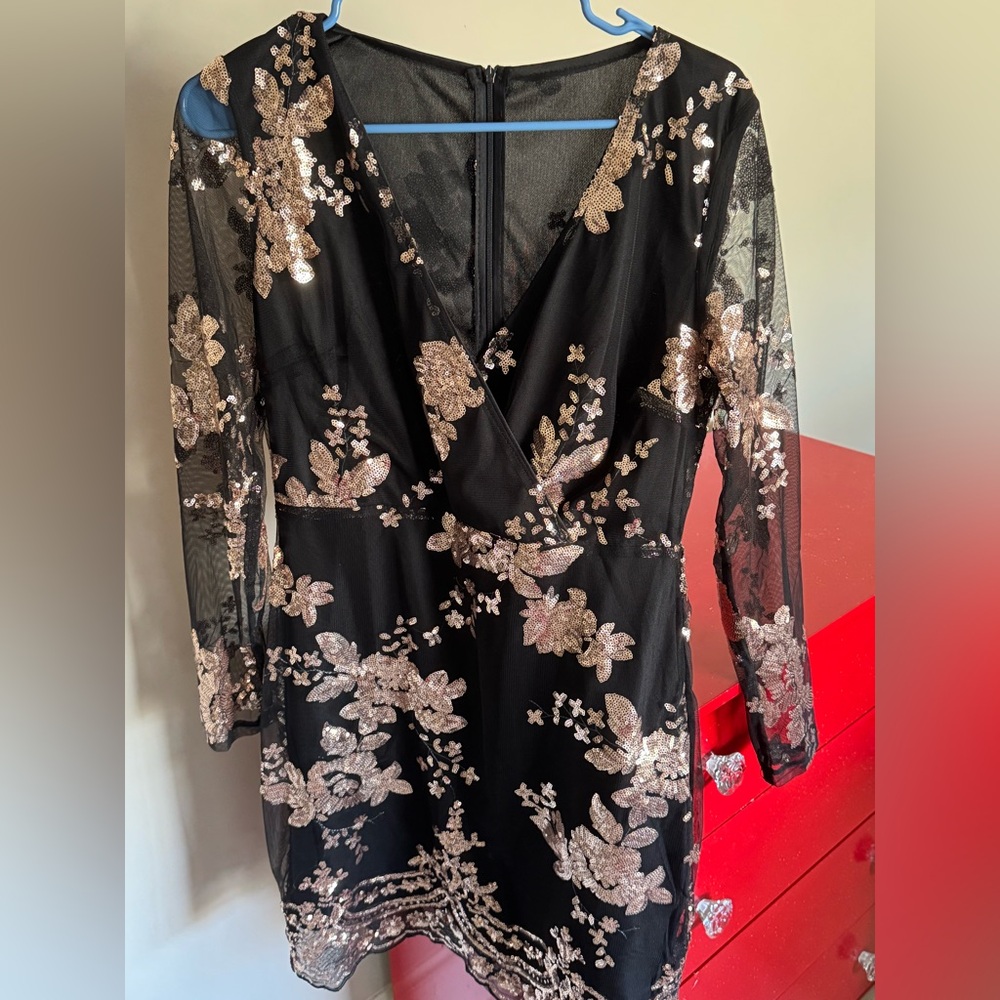 Elegant Black and Gold Floral Long Sleeve Dress